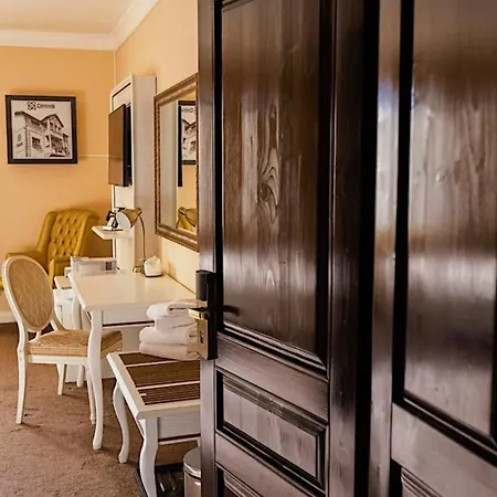 4cardinals Boutique Hotel 3*